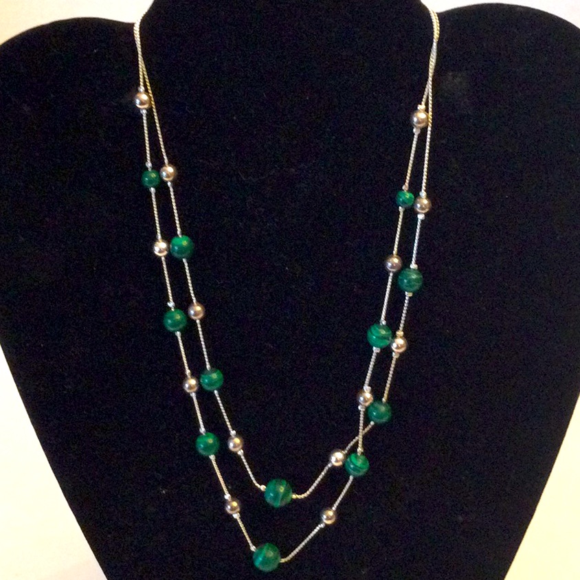 Necklace Green And Silver Tone